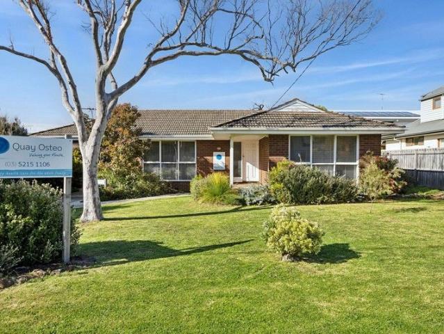 PRIME OLD TORQUAY OPPORTUNITY NEAT 3 BEDROOM HOME WITH COMMERCIAL LEASE