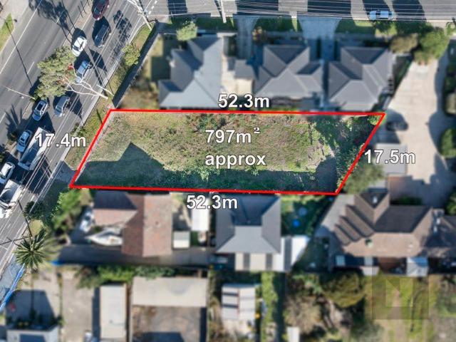 Prime Opportunity on 797m² with 17.5m frontage Just 10km from the CBD