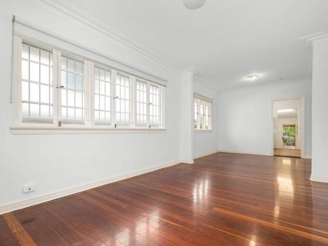 Prime Outdoor Living in Vibrant Bulimba