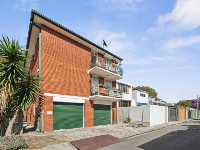 Prime Parkside Block of Six Apartments to be Sold in One Line