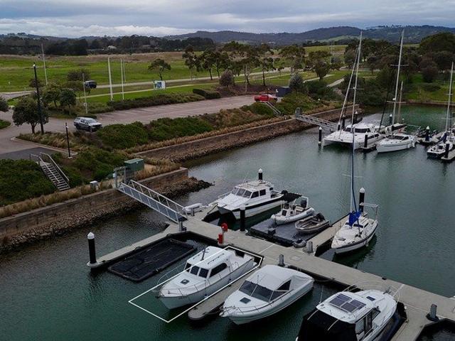 Prime Position 12m Freehold Berth