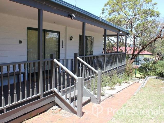 PRIME POSITION 3 BEDROOM HOME IN LOCH SPORT. PRESENTATION AND KERB APPEAL! INVESTORS/FIRST HOME BUYERS AND HOLIDAY HOME BUYERS MUST INSPECT