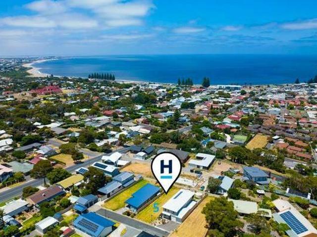 Prime position with stunning sea views