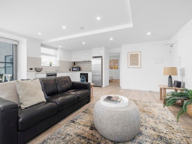 Prime Position Bolt Hole In The Centre of Sorrento Township