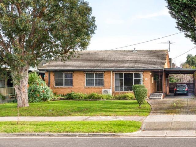 Prime Position, Endless Potential Walk to Broadmeadows Station!