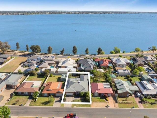Prime Position in the Heart of Yarrawonga!