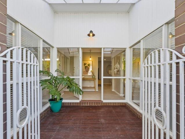 Prime Position, Pristine Renovation: Your Kew East Sanctuary Awaits