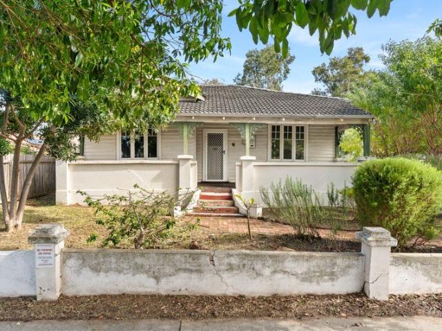 PRIME R40 CORNER OPPORTUNITY 506SQM IN A BLUE CHIP NEDLANDS LOCATION