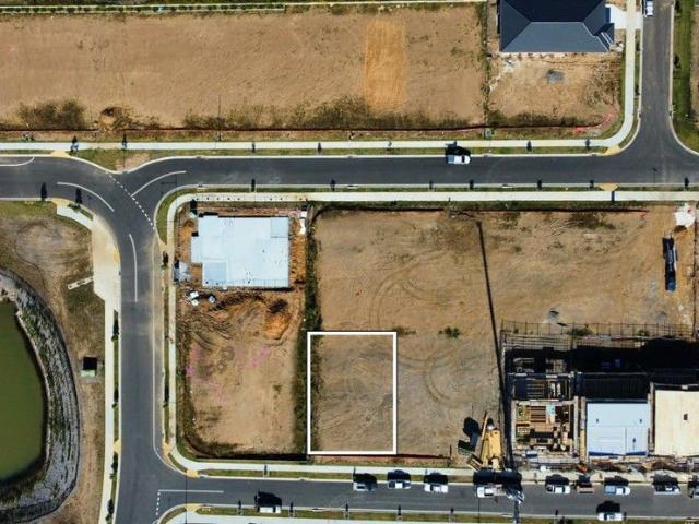 Prime registered and flat 600sqm block