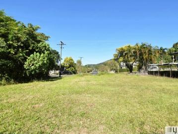 Prime Residential Block in the Heart of Tully