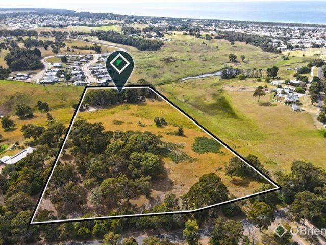 Prime Residential Development Opportunity with Ocean Outlooks