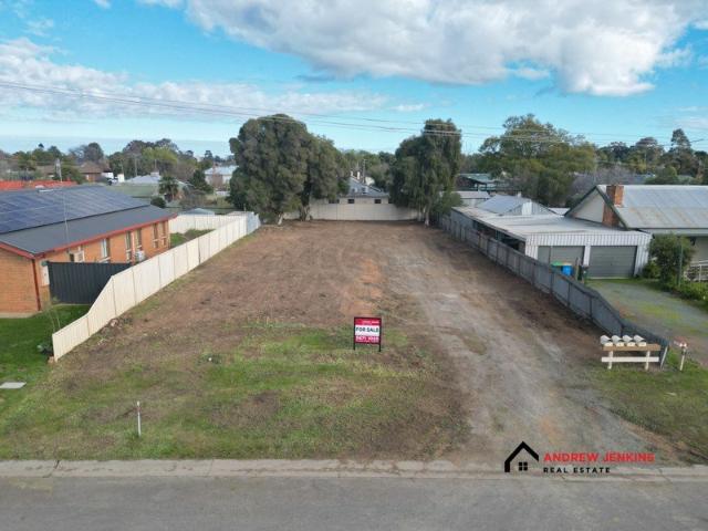 Prime River End Opportunity 1,011m² of Endless Potential