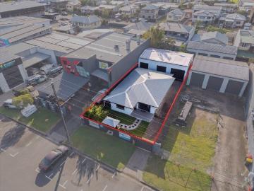Prime Scott Street Location Offices/House + Shed + Income
