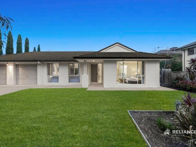 Prime Sanctuary Lakes Living on 740sqm Approx