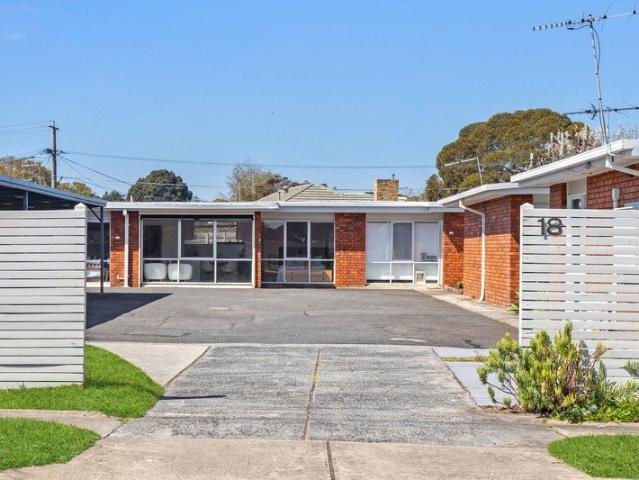Prime Seaford Position with Effortless Convenience