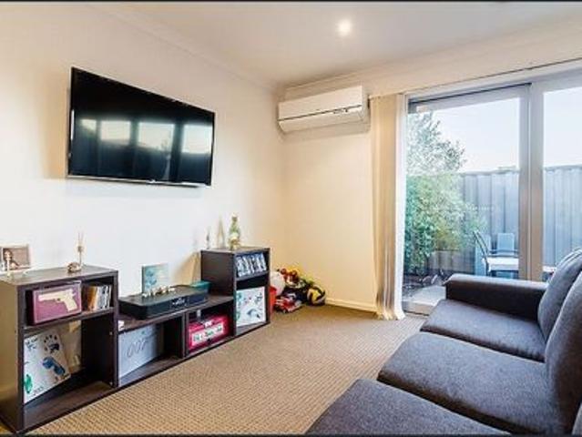 Prime Selandra Rise Location with Excellent Amenities Nearby!