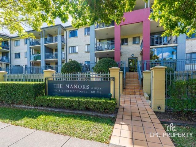 PRIME ST LUCIA OPPORTUNITY JUST MOMENTS FROM UQ