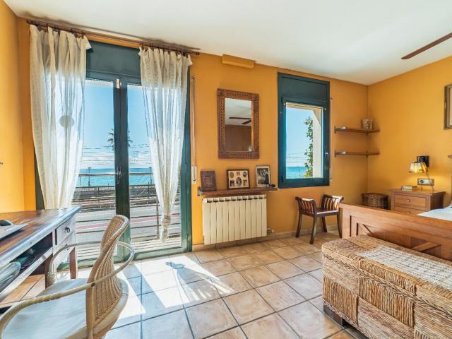 Primera línea de mar en el corazón del casco antiguo de Vila. 152m² Vilassar de Mar