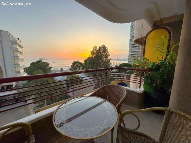 ? Primera línea de Playa de Levante en Benidorm – terraza, vistas y un estilo de vida único