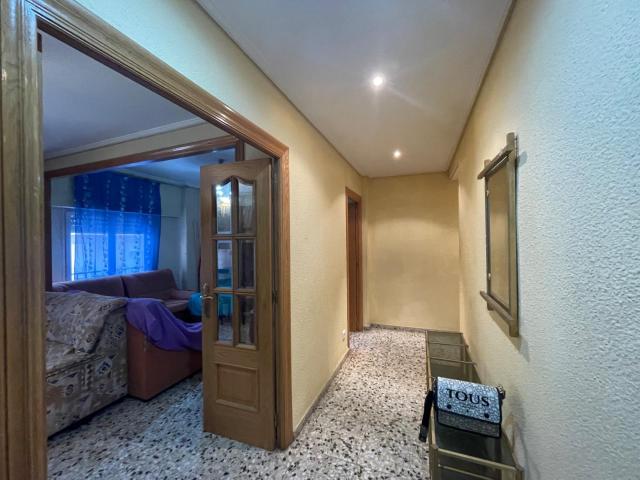 PRIMERA PLANTA REAL CON PATIO