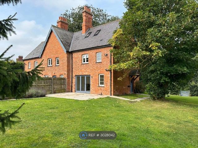 Primrose Cottage, Melton Mowbray LE14, 3 bed end terrace house to rent, £1,550 pcm | PrimeLocation