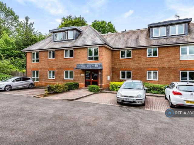 Primrose Court, Burpham, GU4 1 bed flat to rent £1,250 pcm £288 pw