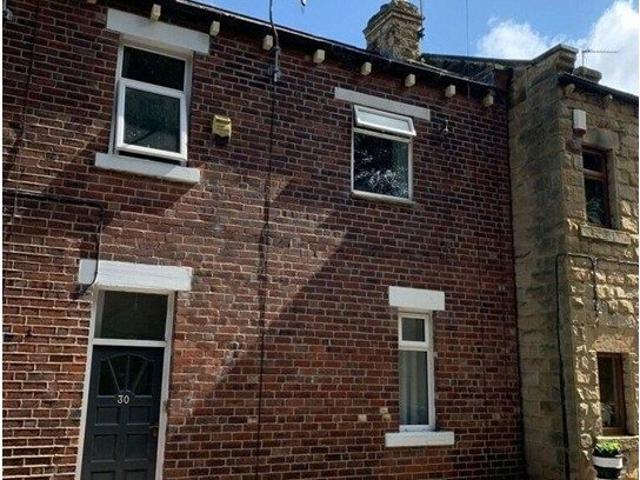 Primrose Hill, Batley WF17, 2 bed terraced house to rent, £700 pcm | PrimeLocation