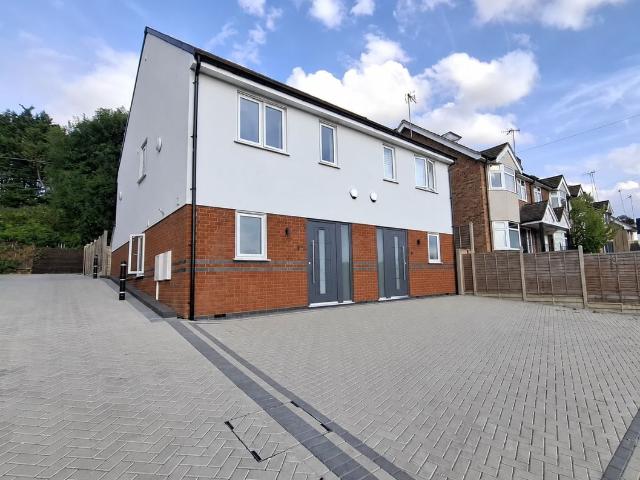 Primrose Hill, Kings Langley, Hertfordshire WD4, 3 bed semi detached house to rent, £3,000 pcm | PrimeLocation