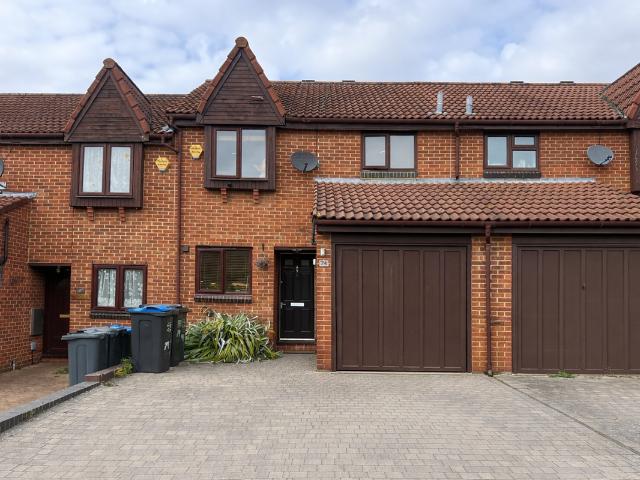 Primrose Lane, Croydon CR0, 3 bed terraced house to rent, £2,600 pcm | PrimeLocation