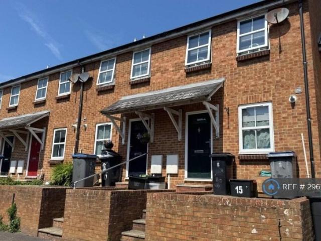 Primrose Road, Dover, CT17 2 bed terraced house to rent £1,200 pcm £277 pw