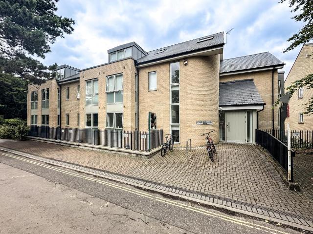 Primrose Street, Cambridge CB4 Studio to rent £1,050 pcm £242 pw