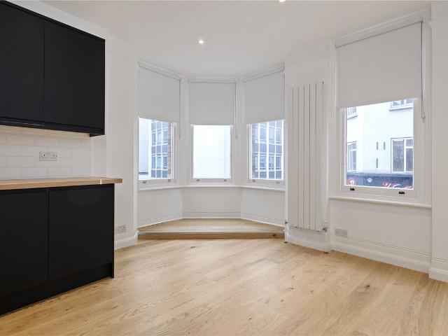 Princeton Street, Bloomsbury, London WC1R, 2 bed flat to rent, £2,800 pcm | PrimeLocation