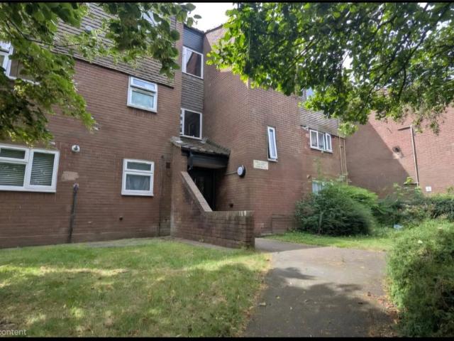 Prince Charles Crescent, Malinslee, Telford, Shropshire TF3, 2 bed flat to rent, £825 pcm | PrimeLocation