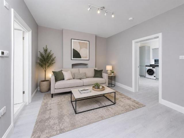 Prince Arthur Mews, Hampstead, NW3 1 bed apartment to rent £2,150 pcm £496 pw