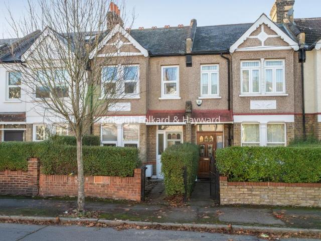 Prince Georges Avenue, London, SW20 2 bed terraced house to rent £2,400 pcm £554 pw