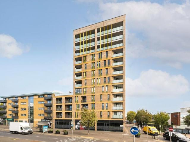 Prince Georges Road, London SW19 1 bed flat to rent £1,700 pcm £392 pw