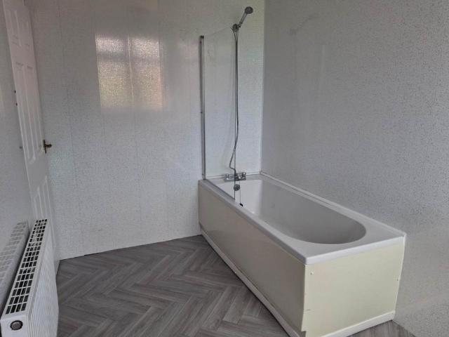 Prince Edward Road, South Shields 2 bed flat to rent £550 pcm £127 pw