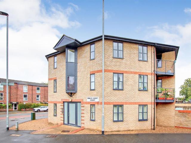 Prince Henry Court, Victoria Road, Cambridge CB4, 1 bed flat to rent, £1,350 pcm | PrimeLocation