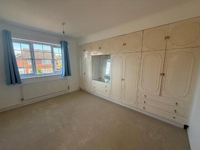 Prince of Wales Close, Hampshire PO7 1 bed in a house share to rent £500 pcm £115 pw
