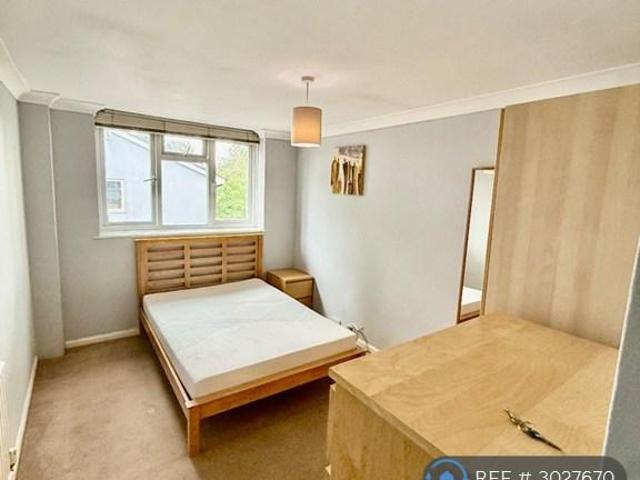 Prince Of Wales Avenue, Reading, RG30 1 bed in a house share to rent £600 pcm £138 pw