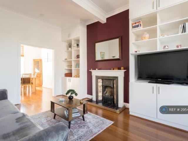 Prince Of Wales Road, London, NW5 2 bed maisonette to rent £3,650 pcm £842 pw
