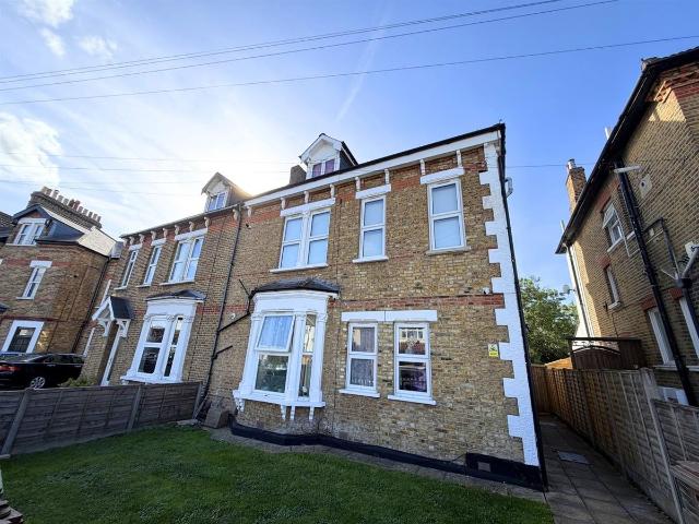 Prince Of Wales Road, Sutton SM1, 1 bed flat to rent, £1,250 pcm | PrimeLocation