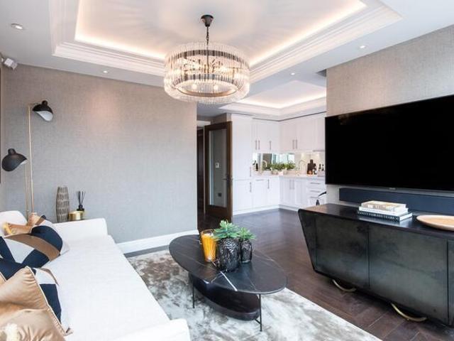 Prince of Wales Terrace, Kensington. 2 bed apartment to rent £12,068 pcm £2,785 pw