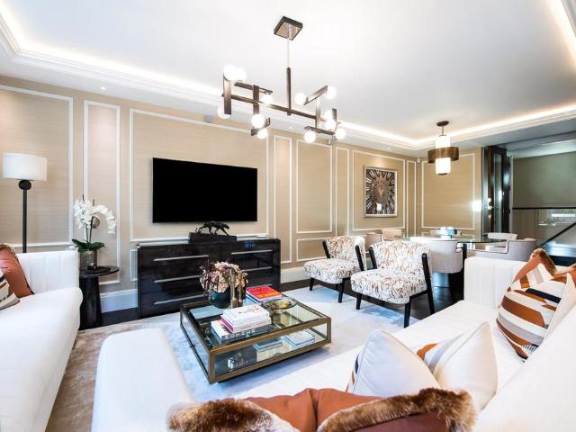 Prince of Wales Terrace, London, W8 3 bed duplex to rent £16,748 pcm £3,865 pw