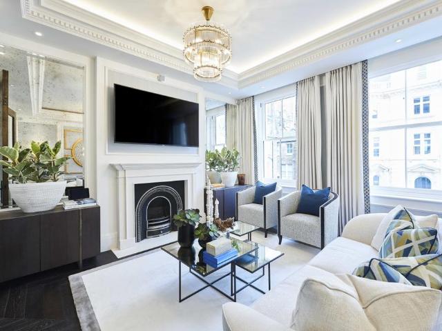 Prince of Wales Terrace London W8 2 bed flat to rent £12,068 pcm £2,785 pw