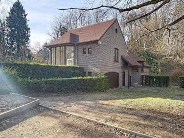 Prince Orange district, 4 sided villa