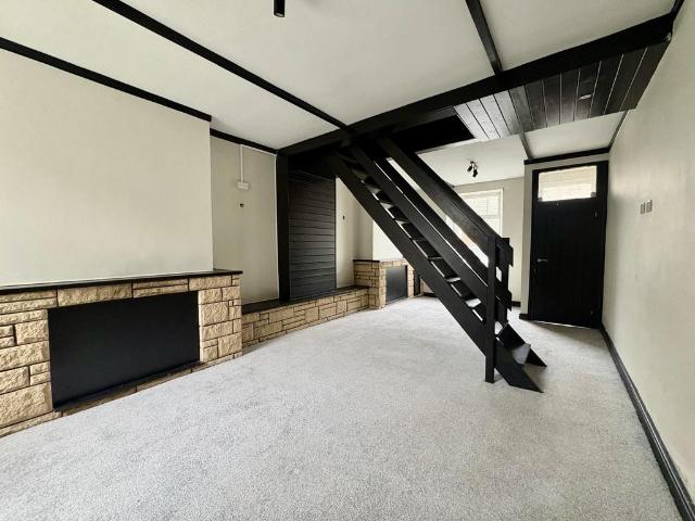 Prince Street, Burnley, BB11 2 bed terraced house to rent £650 pcm £150 pw