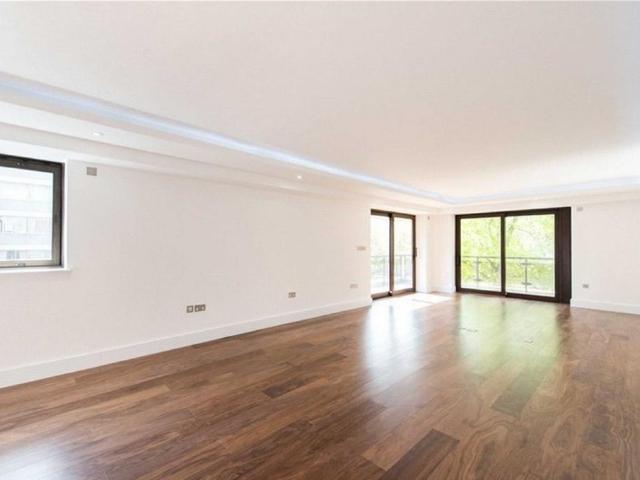 Prince Regent Court, Avenue Road, St. 3 bed apartment to rent £9,897 pcm £2,284 pw