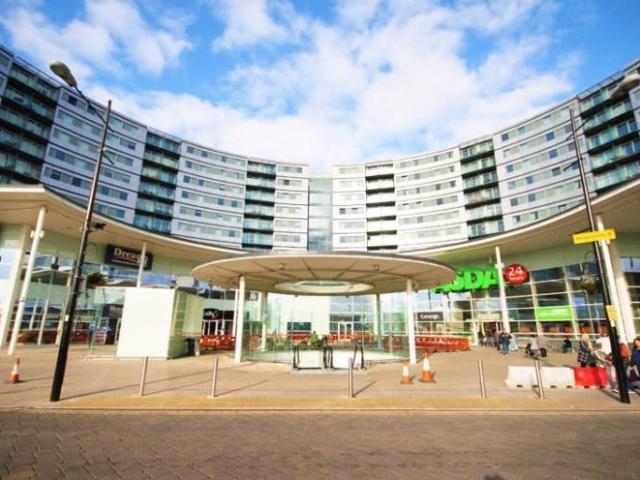 Prince Regent Road, Hounslow TW3 1 bed apartment to rent £1,500 pcm £346 pw