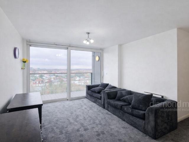 Prince Regent Road, Hounslow TW3, 2 bed flat to rent, £1,800 pcm | PrimeLocation